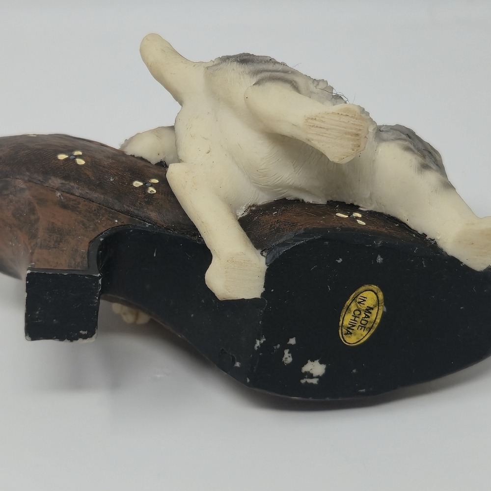 Vintage Kittens in Shoe Figurine Gray Tabby Cats High Heel Resin Decor 4"Hx5L" - Picture 10 of 13